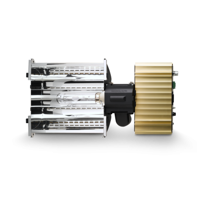 Prolongador industrial com refletor metálico prateado, lâmpada tubular, corpo preto e dissipador dourado