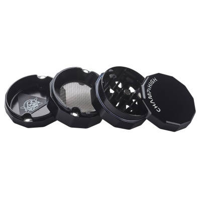 Triturador preto de metal de quatro partes com texto CHAMP HIGH.