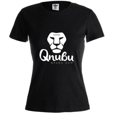 T-shirt preta com estampa branca de leão e texto Qnubu