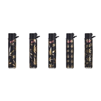 Cinco isqueiros pretos com padrão dourado de folhas e palavra CBD