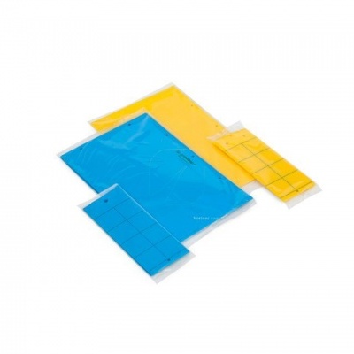 Conjunto de autocolantes azuis e amarelos em fundo branco