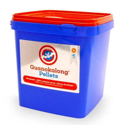 Recipiente azul com tampa laranja de fertilizante Guanokalong Pellets