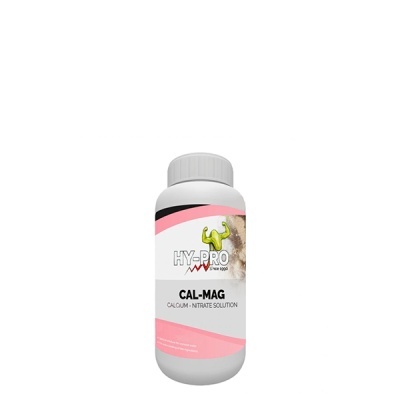 Garrafa de plástico com rótulo branco e rosa CAL-MAG CALCIUM - NITRATE SOLUTION