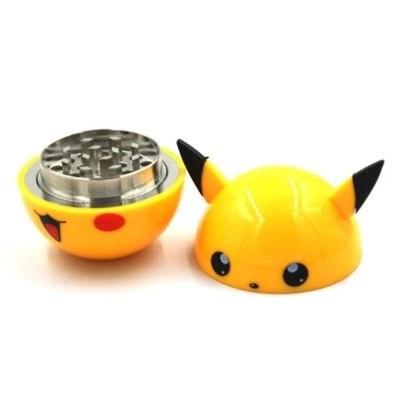 Triturador amarelo em forma de Pikachu com interior metálico