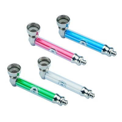 Quatro cachimbos metálicos coloridos em verde, rosa, azul e prata, com texto CHAMPION, sobre fundo branco