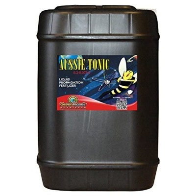 Recipiente preto de fertilizante líquido Aussie Tonic com etiqueta colorida e logo GreenPlanet.