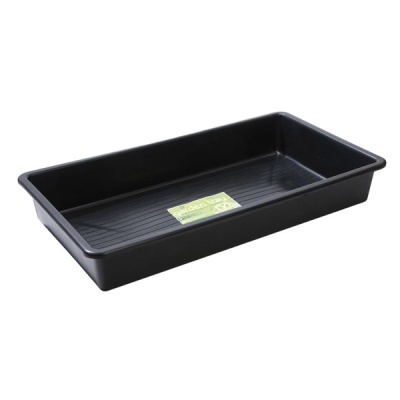 Bandeja retangular preta de plástico com etiqueta verde interior