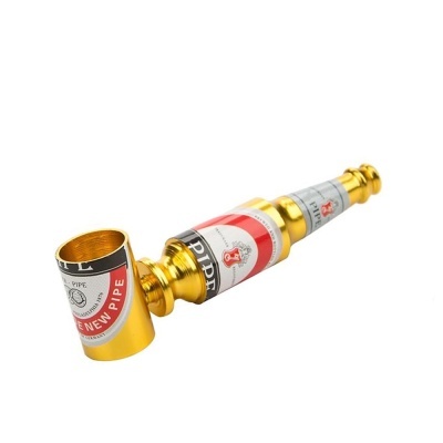 Cachimbo dourado com etiquetas coloridas