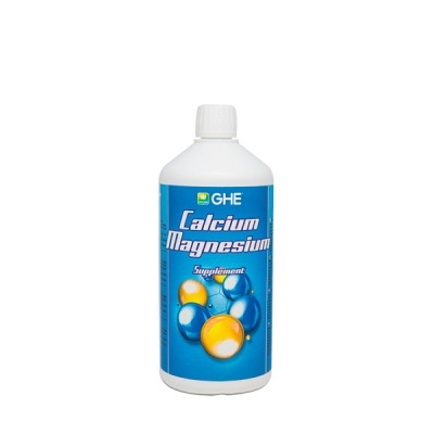 Garrafa branca com rótulo azul de suplemento Calcium Magnesium da marca GHE