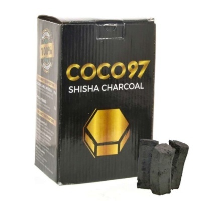 Embalagem de carvão para shisha COCO97 preta com texto dourado e pedaços de carvão ao lado