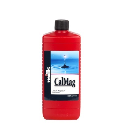 frasco vermelho com suplemento CalMag e imagem de gota de água no rótulo