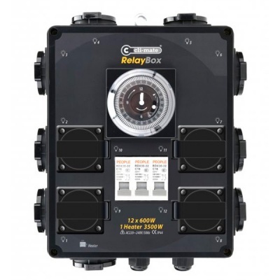 Caixa de relé preta com temporizador e disjuntores