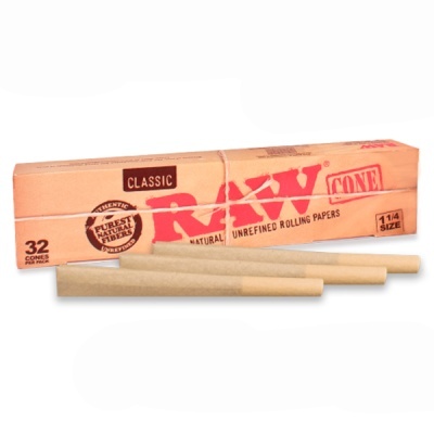 Pacote de cones RAW Classic de papel natural não refinado com 3 cones visíveis.