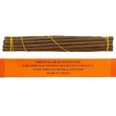 Incenso tibetano herbal com varetas e embalagem laranja