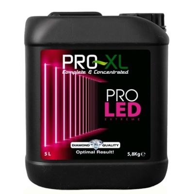 Recipiente preto com rótulo preto e texto branco, verde e rosa