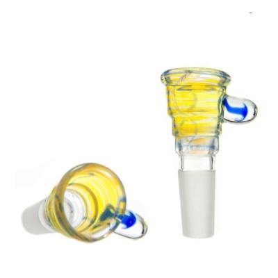 Dois acessórios de vidro colorido com padrão amarelo e azul e pega azul
