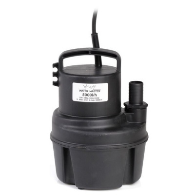 Bomba de água submersível preta com etiqueta branca e cabo