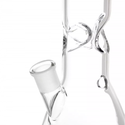 Frasco de vidro transparente com detalhes em relevo e fundo branco