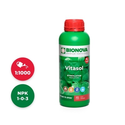 Frasco verde de fertilizante Bionova Vitasol com tampa vermelha e rótulo verde