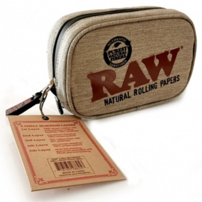 Bolsa pequena de tecido bege com o logo RAW NATURAL ROLLING PAPERS e etiqueta pendurada