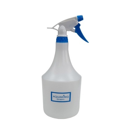 Frasco pulverizador branco com tampa azul e branca e etiqueta AQUAKING Sprayers