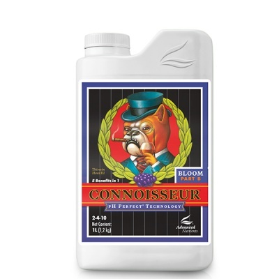 Frasco de CONNOISSEUR Bloom Part B com embalagem branca e rótulo colorido
