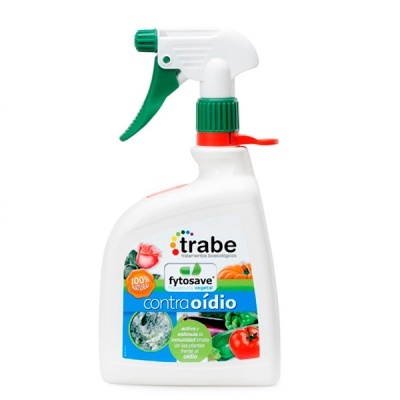 Frasco plástico branco com pulverizador verde e etiqueta colorida do produto Trabe Fytosave contra oídio
