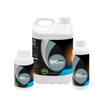 Frascos de plástico branco com rótulos pretos e azuis com texto BIG BANG PRO