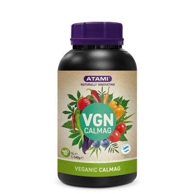 frasco preto de produto vegano VGN CALMAG da ATAMI com frutas e legumes no rótulo