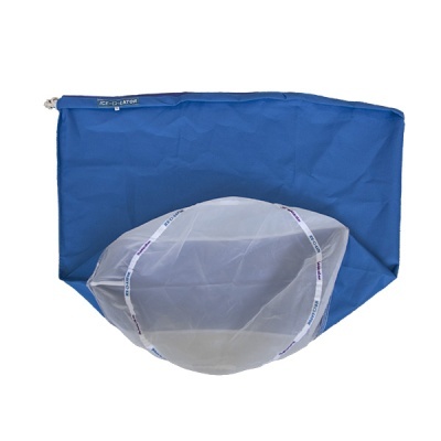 Filtro branco em rede com saco de tecido azul ICE-O-LATOR