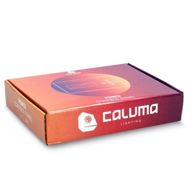 Caixa colorida de cartão da Caluma Lighting com painel desenhado