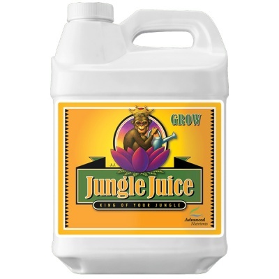 Recipiente plástico branco com rótulo Jungle Juice e imagem de macaco com coroa