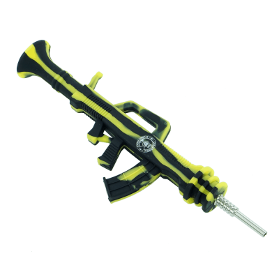 Piteira de silicone em forma de lança mísseis com cores preto e amarelo e tubo metálico prateado