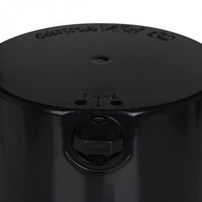 Tampa preta de embalagem de plástico com abertura para dosagem