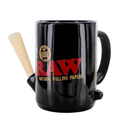 Caneca preta RAW com cachimbo integrado e cone de papel