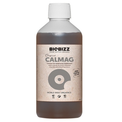 Frasco de suplemento CALMAG BioBizz orgânico com rótulo bege
