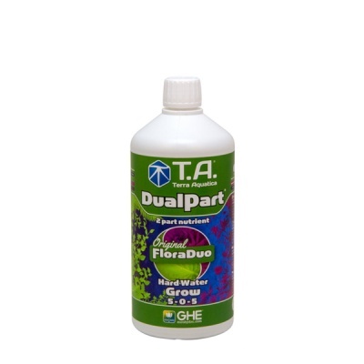 Frasco branco de fertilizante líquido T.A. Terra Aquatica DualPart FloraDuo Hard Water Grow