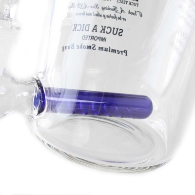 Pormenor de vidro transparente com tubo azul interior e texto impresso a preto.