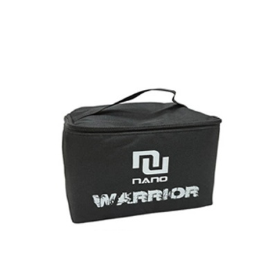 Estojo preto com texto NANO WARRIOR em branco