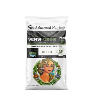 Embalagem branca com imagem colorida e texto de produto em pó solúvel