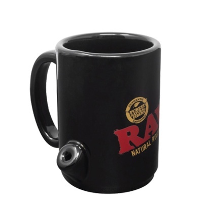 Caneca preta RAW com bocal integrado e pega