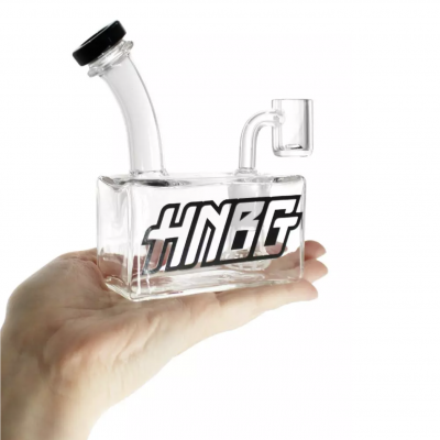 Mini bong de vidro transparente com texto HNBG na frente
