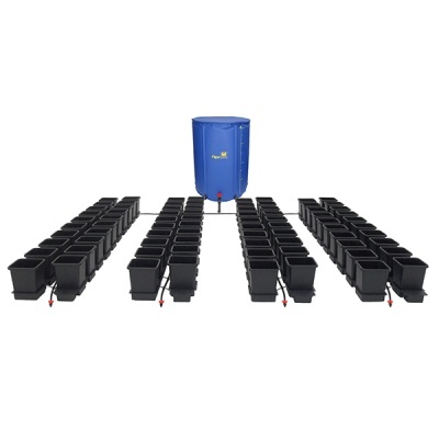 Sistema de cultivo com vasos pretos e depósito azul FlexiTank