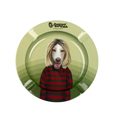 Cinzeiro verde com imagem de cão vestido com camisola às riscas vermelhas e pretas