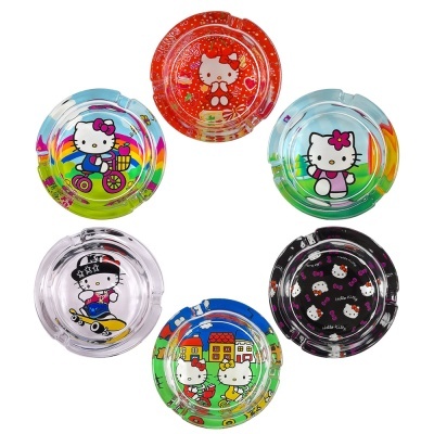 Seis cinzeiros de vidro coloridos com temas da Hello Kitty