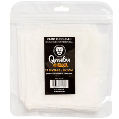 Pacote de bolsas de nylon branco com rótulo preto