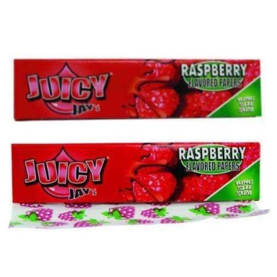 Embalagem vermelha de papel para enrolar Juicy Jays sabor framboesa com imagens de framboesas.
