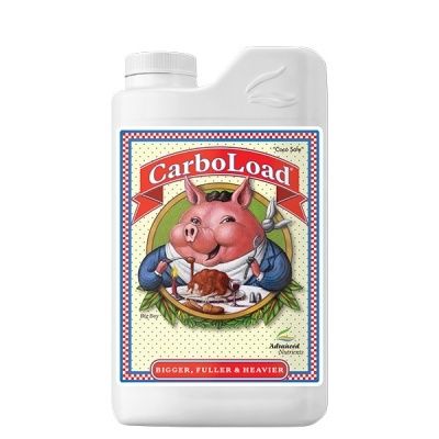 Recipiente branco com rótulo de porco a comer pato e texto CarboLoad