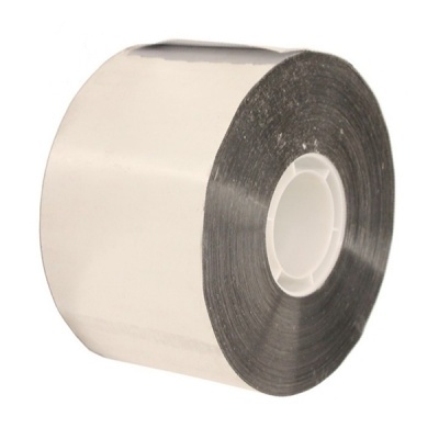 Rolo de etiquetas térmicas brancas com núcleo plástico