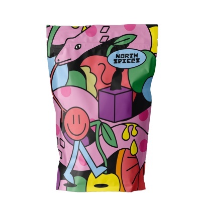 Embalagem artística colorida com texto NORTH SPICES